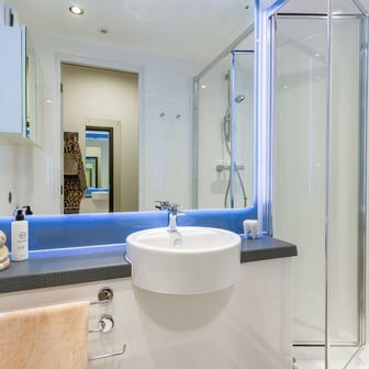 Classic En Suite 7 share - Image 7